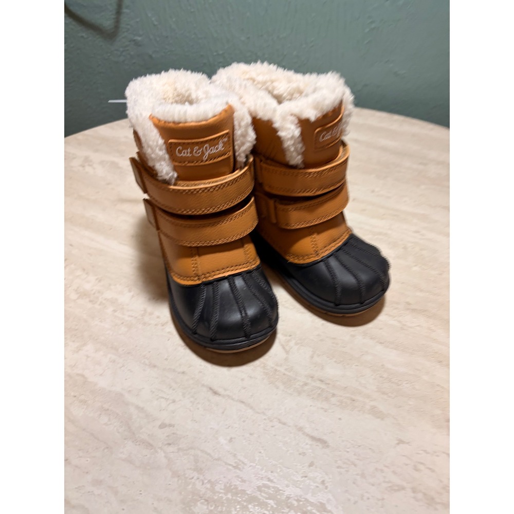Cat & Jack Toddler Boys Tan Black Faux Fur Lined Winter Duck Boots Size 7L